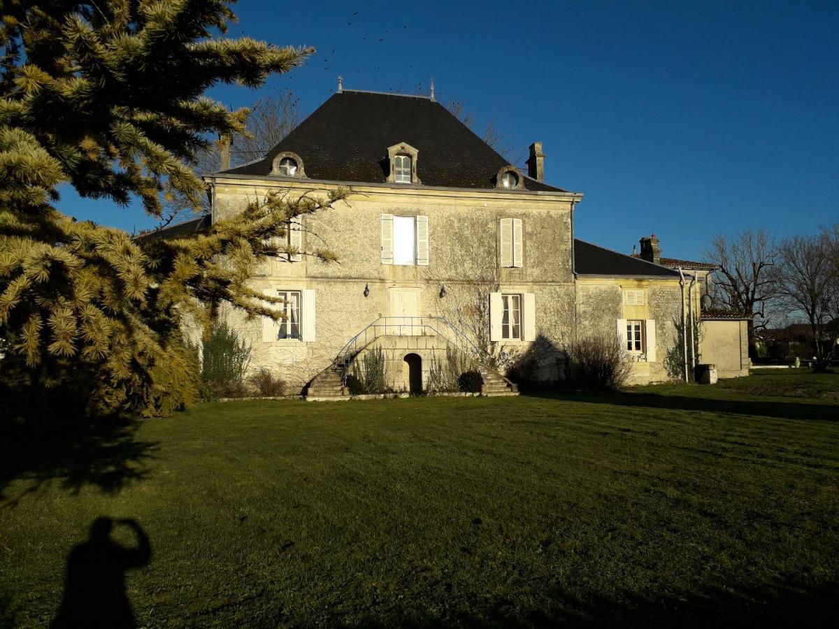 Chateau De Varaize Exterior photo